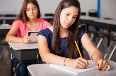 Перевірка на недозволені предмети на НМТ