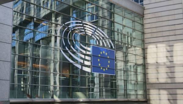 Євродепутати виступили проти участі Росії у Венеційській бієнале.