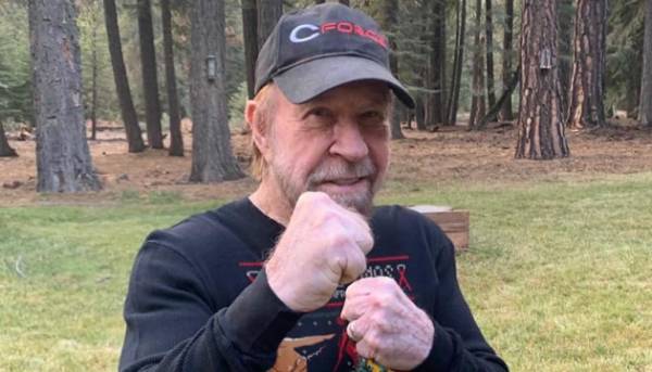 Пішов з життя американський актор та експерт бойових мистецтв Чак Норріс