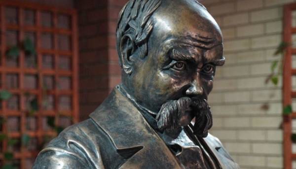 В Ботсвані відкрито перший на Африканському континенті монумент Тарасу Шевченку.