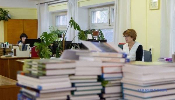 Нові правила оплати праці для діячів культури.