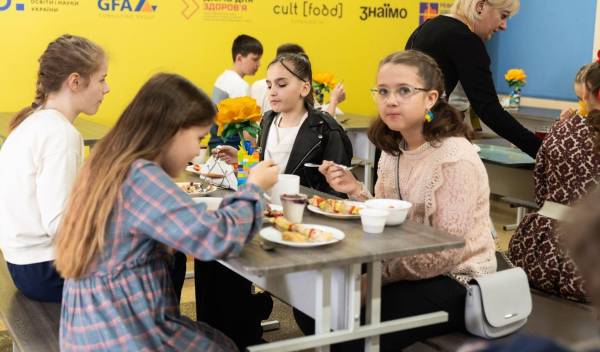 Два мільйони школярів в Україні отримують безкоштовне харчування: їх число суттєво збільшиться.