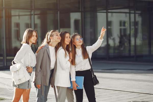 Освіта з Філології: річна ціна бакалаврату у ВНЗ