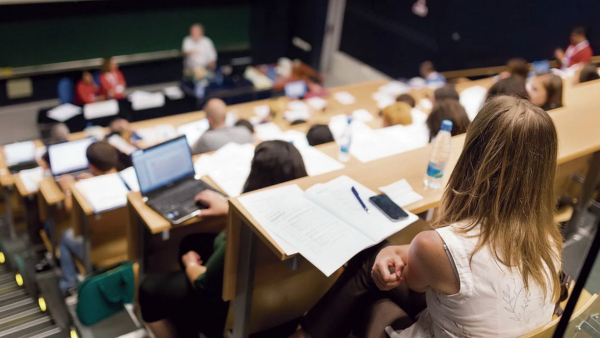 Вартість освіти в Україні: очікується ріст у 2026