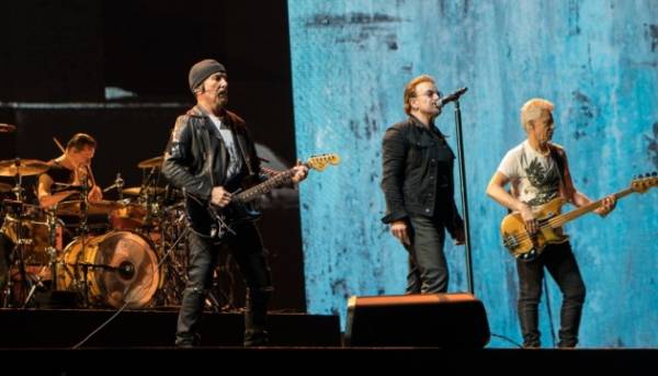 U2 випустили другий за рік мініальбом.