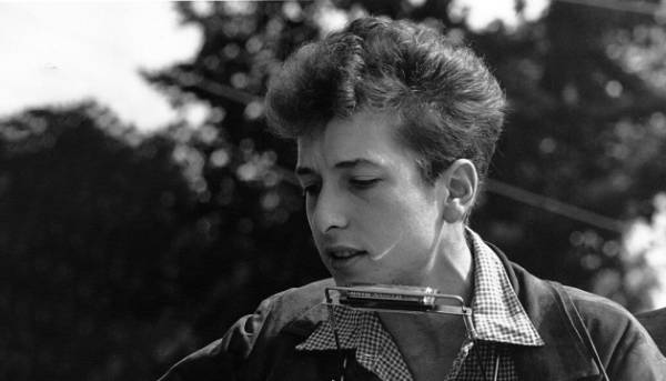 У крамниці книг несподівано виявили цінний рукопис пісні Боба Ділана, його виставлять на торги