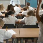 У Львові педагог обізвала учня “дебілом”: інспекція засвідчила про провину.