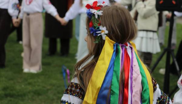 У Львові провели арт-подію “Веснянки на Валах”