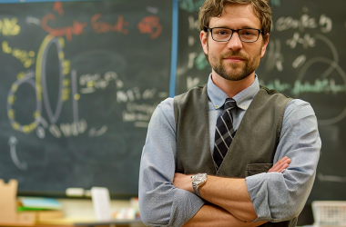 У Кабміні виділили фінансування на нещодавнє збільшення окладів університетським професорам.