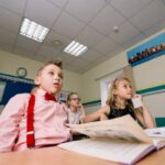 В Україні ініціювали корегування учнівських нормативів.