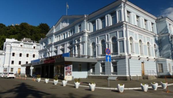 Театр імені Франка покаже нову постановку “Там, де сідає сонце”