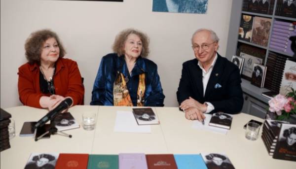 Ліна Костенко видала нову поетичну книгу «Вітер із Марса»