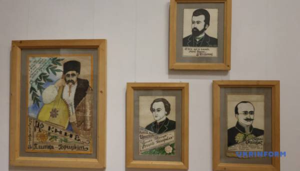У Франківську презентували майже дві сотні робіт гуцульської мисткині та оповідачки Параски Плитки-Горицвіт
