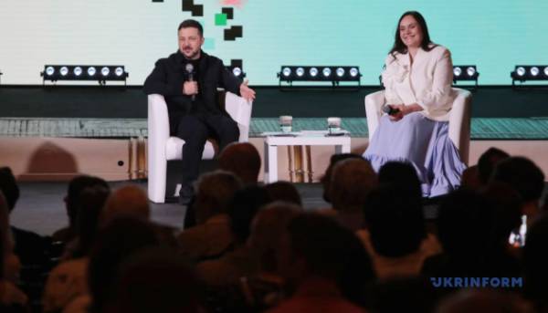 «Не кажіть пану Вакарчуку»: Зеленський поділився, що слухає