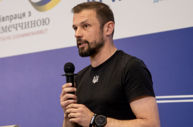 Голова комісії з питань освіти Верховної Ради готовий дати свідчення на захист Вакуленка.