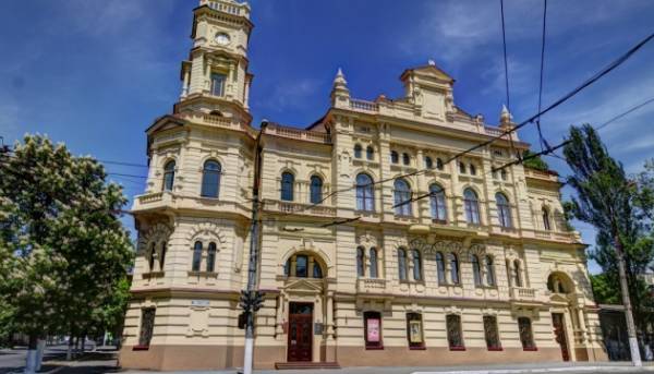 У музеї мистецтв Херсона виявили ще одне полотно, вивезенe росіянами