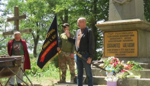 На Вінниччині облаштували могилу козацького полковника Данила Нечая