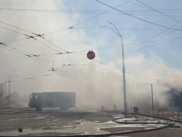 Майже всі книжкові лотки на Петрівці було знищено вогнем