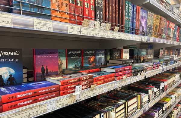 Яку кількість книг з Російської Федерації та Білорусі було вилучено з онлайн-майданчиків у липні?