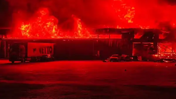 «Нова пошта» відшкодує збитки видавцям та переорієнтується на місцеві склади