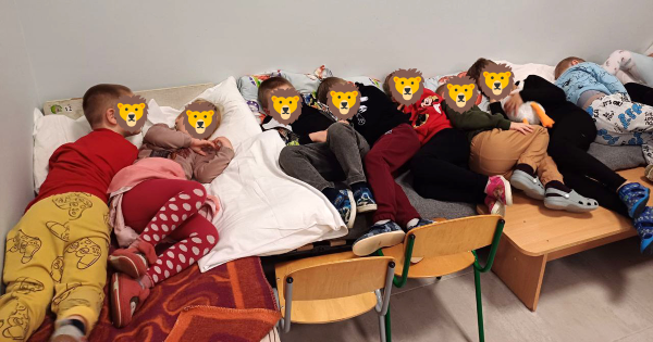 Дитячий садок під час війни: чому ліжка в бомбосховищах, а кухарі приходять на роботу о четвертій ранку