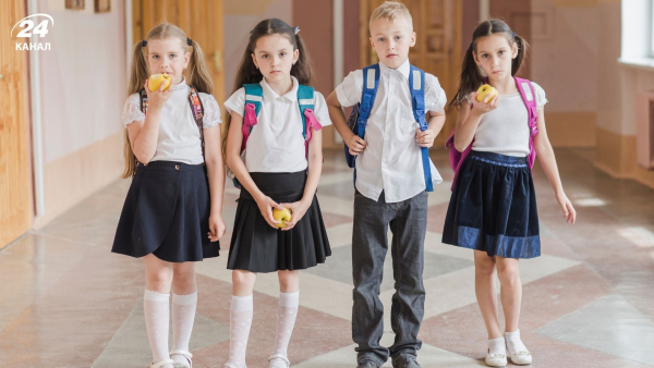 Шкільна форма в Україні 2026: Чи можлива відмова у доступі до занять через одяг учня