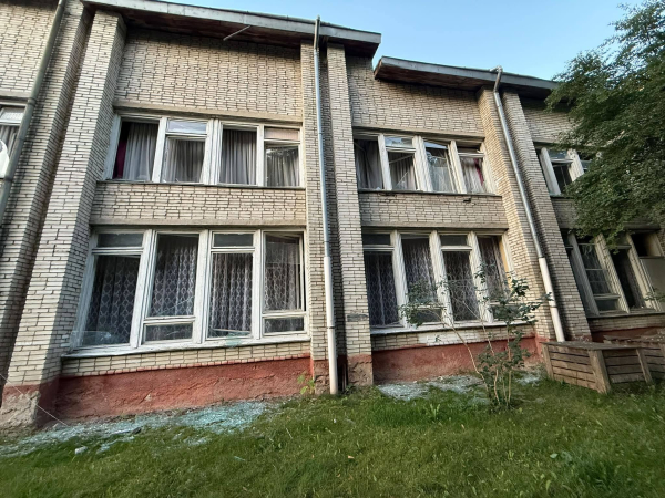 Російська атака знищила вікна львівської бібліотеки