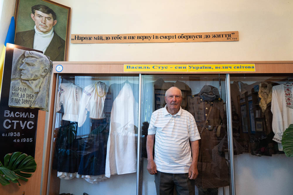 Дмитро Михайлович, директор музею