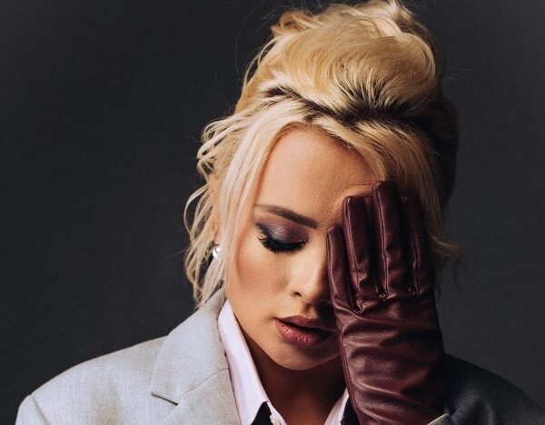 Ангела ділиться секретами новорічних свят із дітьми без стресу