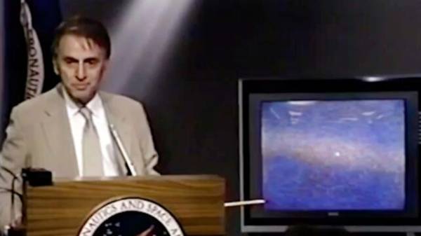 Карл Саган перетворив знімок 1990 року на попередження: його актуальність зросла