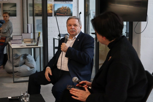 Мирослав Маринович під час розмови