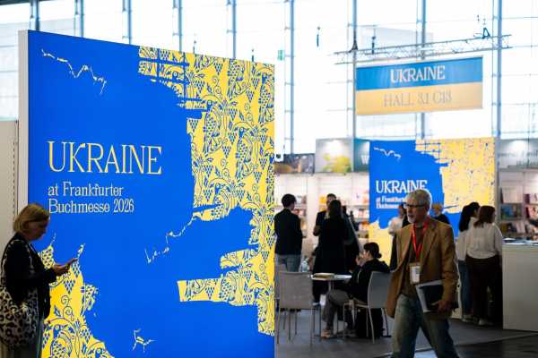 Українські книжки з’явилися у Франкфурті попри війну